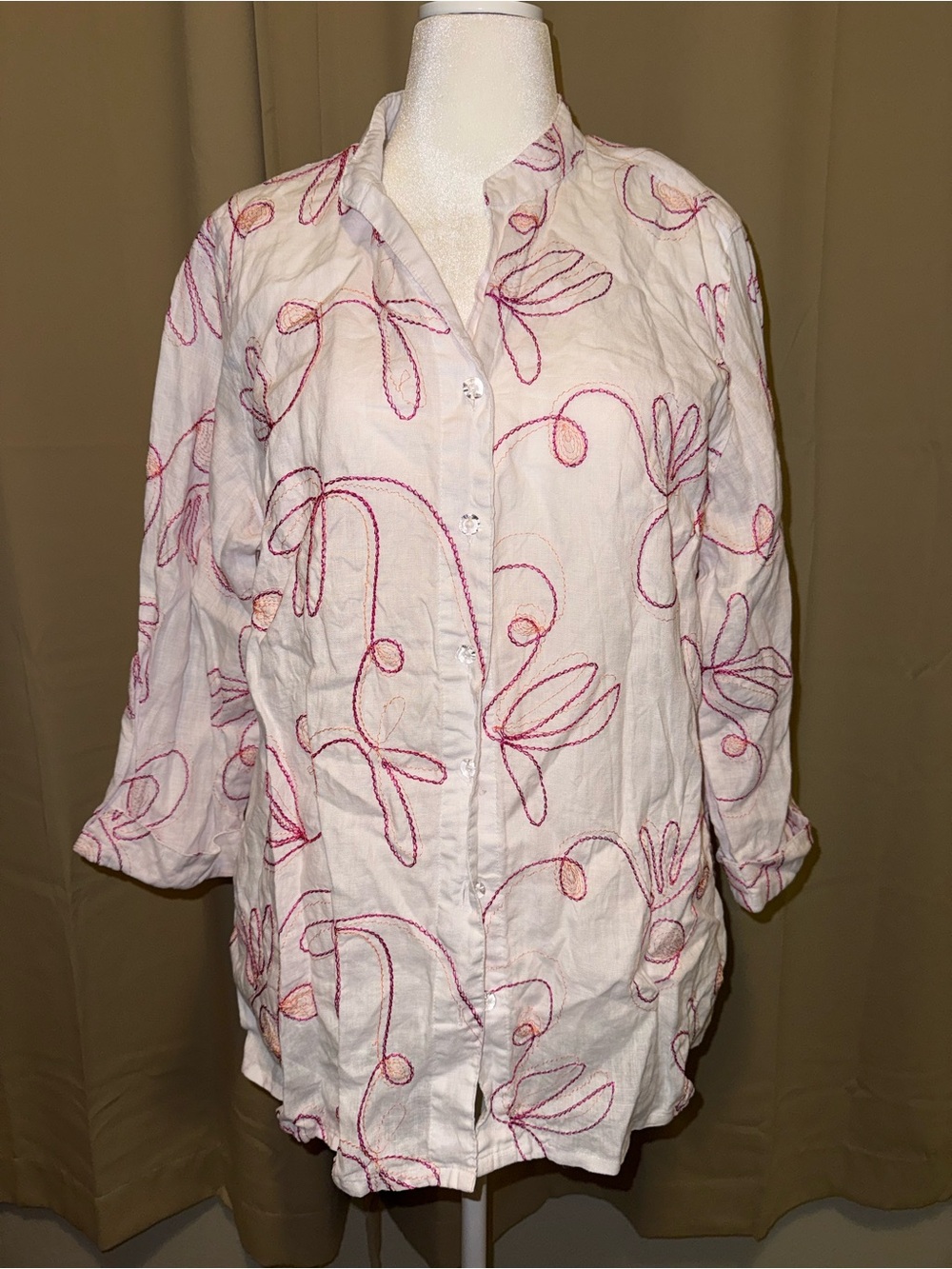 Carrol Reed White 100% Linen Blouse with Pink Orange Abstract Embroidery